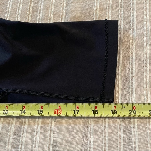 Lululemon Black Cut Out Mid Rise Crop 19” Activewear Workout Leggings 6 - Picture 9 of 9